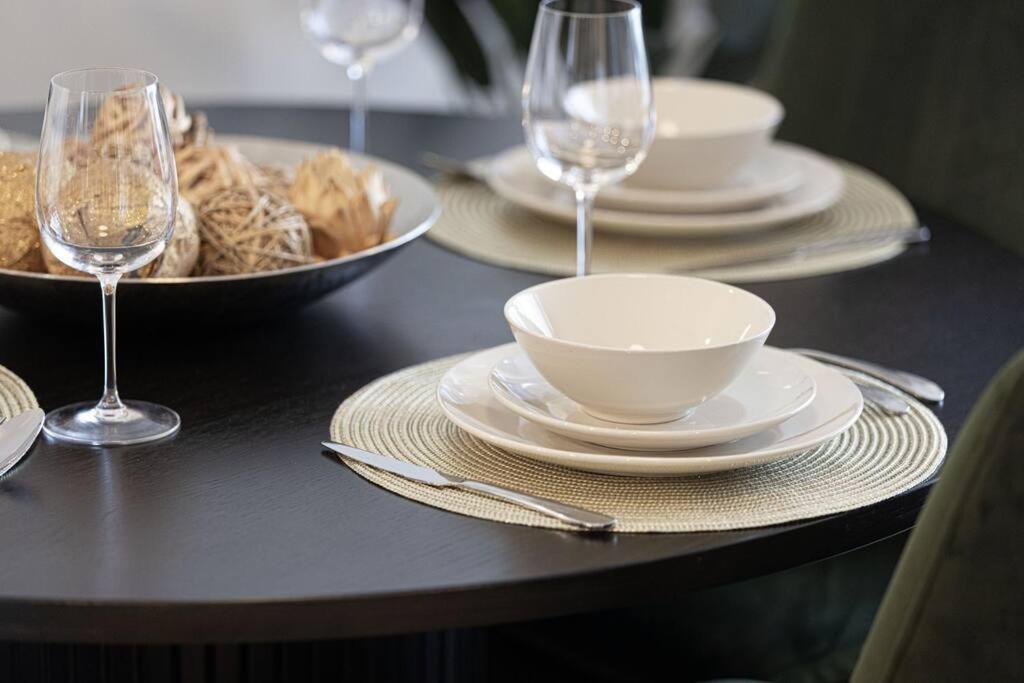 Apartamento Chic 2 Bed Near Trade Centre With 5 Star Amenities Dubái Exterior foto